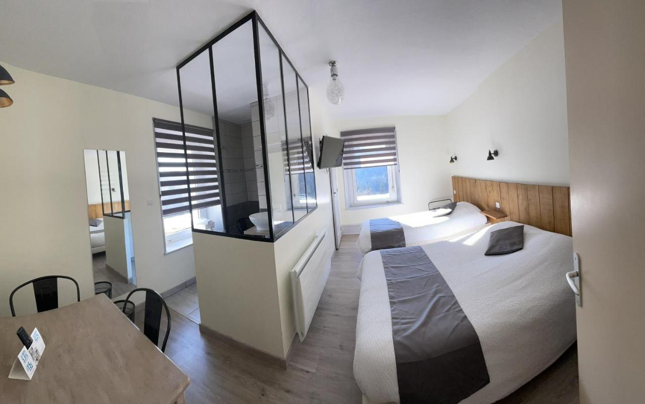 Logis De La Grande Cascade Hotel Le Tholy Buitenkant foto