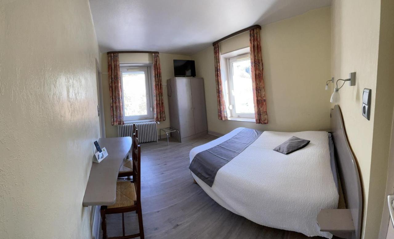Logis De La Grande Cascade Hotel Le Tholy Buitenkant foto